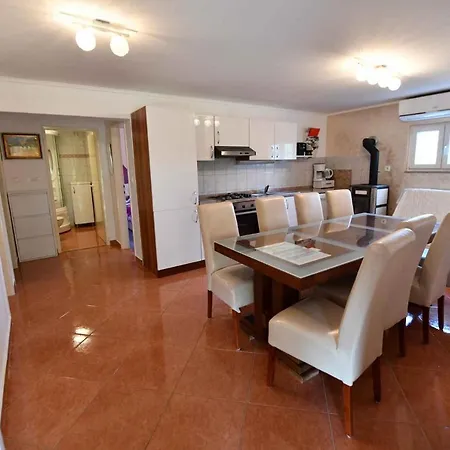 Holiday home Hrvace/split Riviera 7302